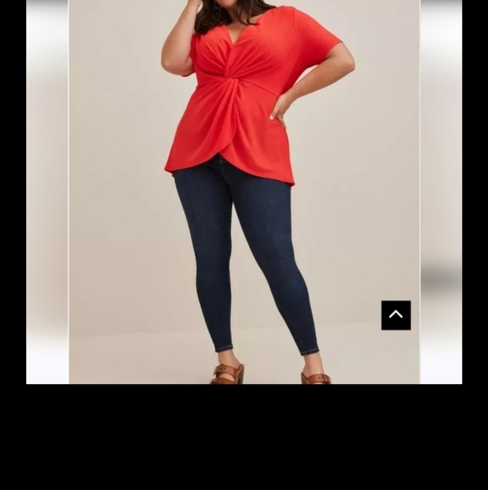 NWOT TORRID 2X Textured Knit V-Neck Twist Front Top